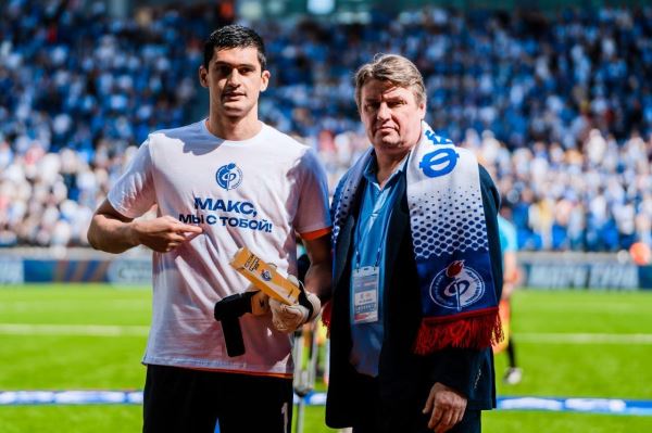 "Акрон" объявил о переходе из "Факела" голкипера Гудиева