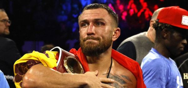 Василий Ломаченко объявил о завершении карьеры
